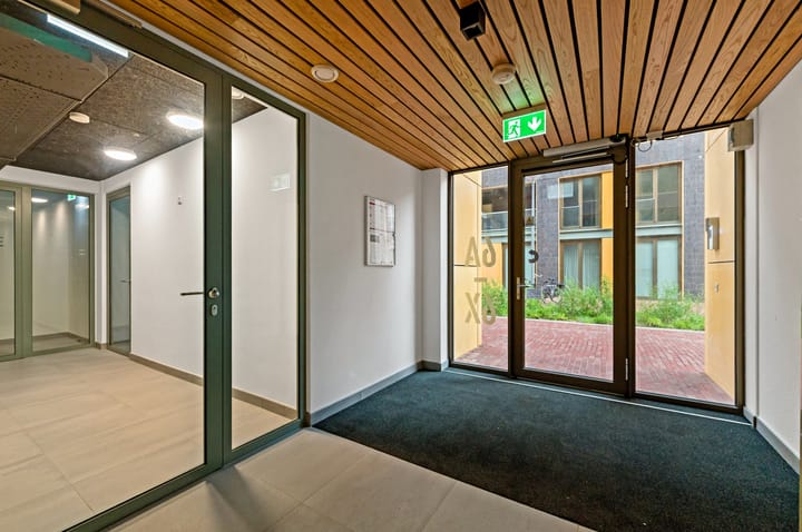 Photo 37 of Brouwhuisstraat 6-V