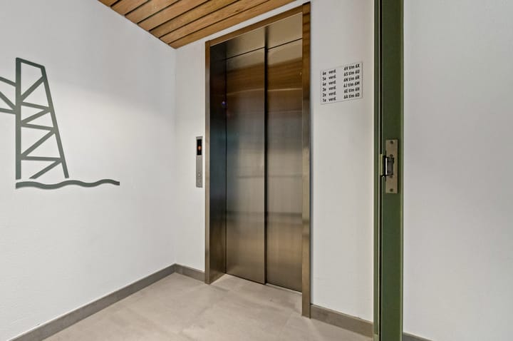 Photo 39 of Brouwhuisstraat 6-V