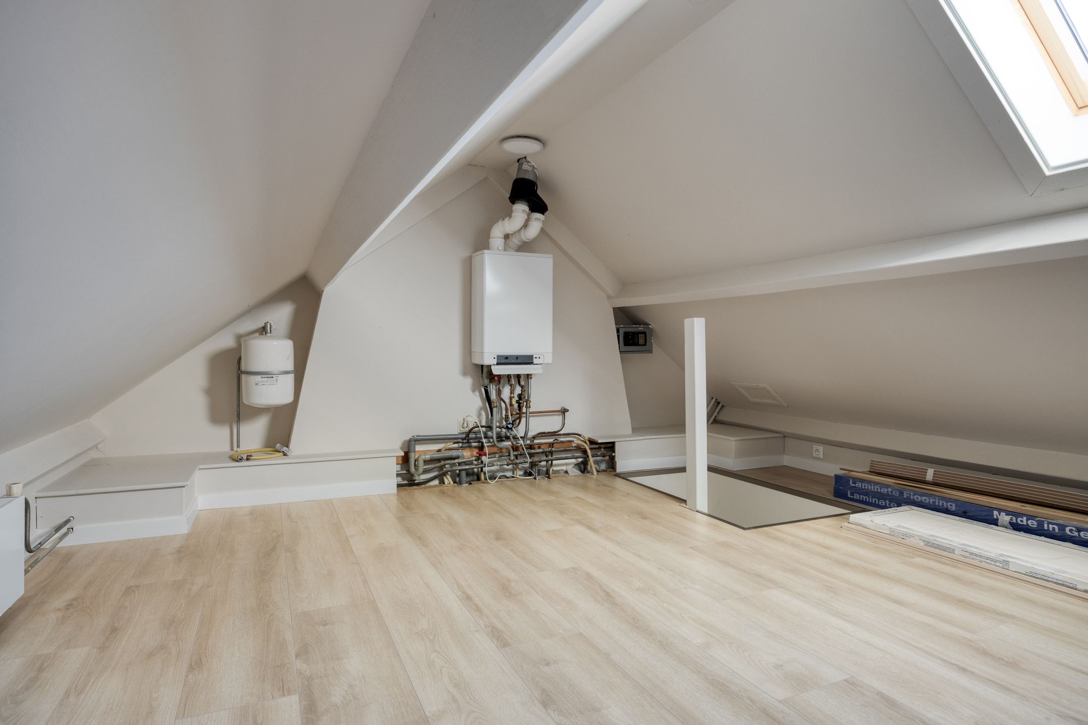 Photo 21 of Texelsestraat 75-A