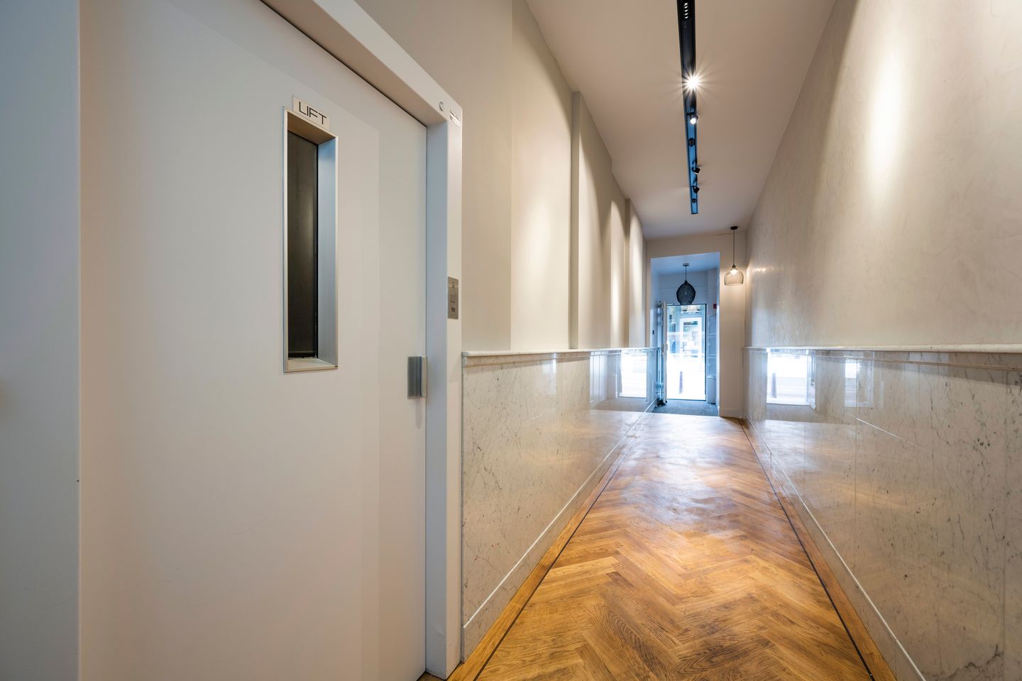 Bekijk foto 2 van Nieuwe Spiegelstraat 36