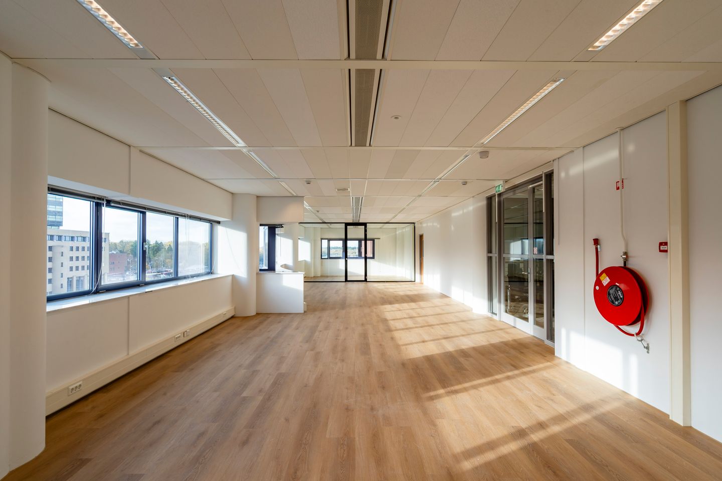 Bekijk foto 2 van Piet Mondriaanplein 23