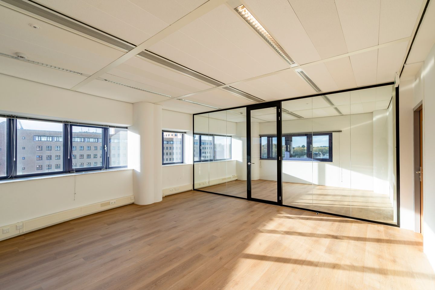 Bekijk foto 3 van Piet Mondriaanplein 23