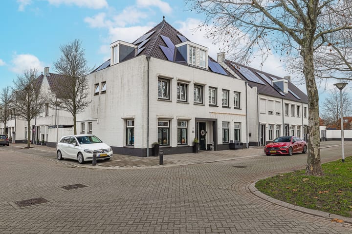 Photo 3 of Thornerstraat 9