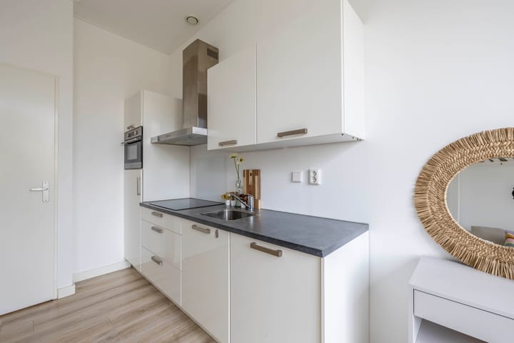 Photo 7 of Teylersplein 2-C6