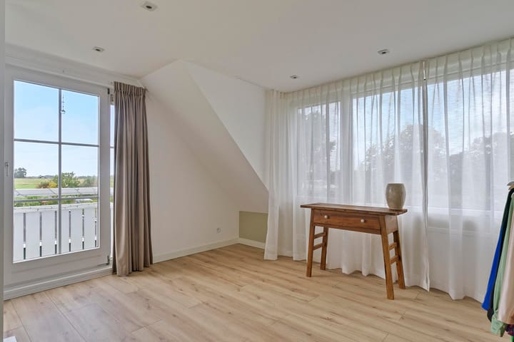 Photo 44 of Waverdijk 12