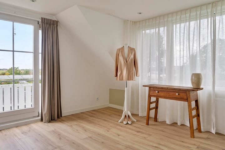 Photo 43 of Waverdijk 12