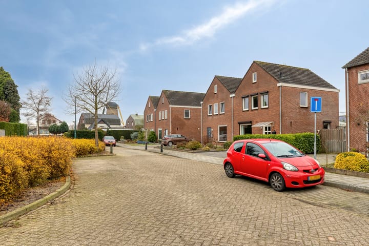 Photo 38 of Brakelstraat 8