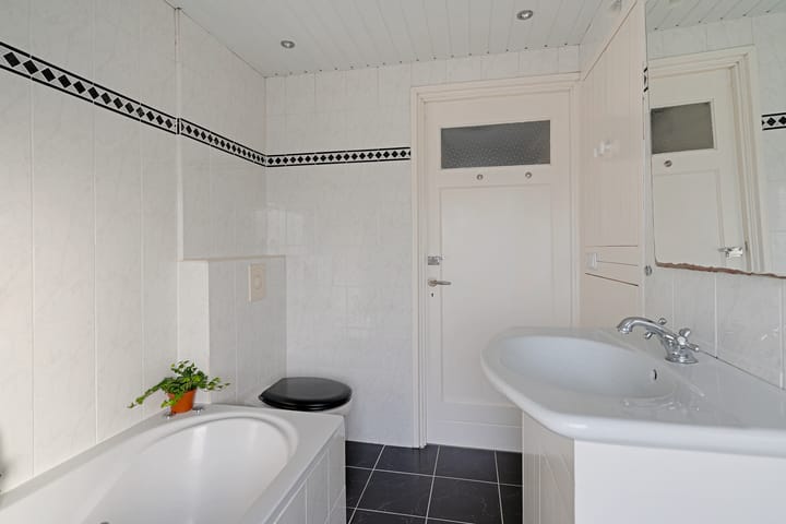 Photo 22 of Zijde 77