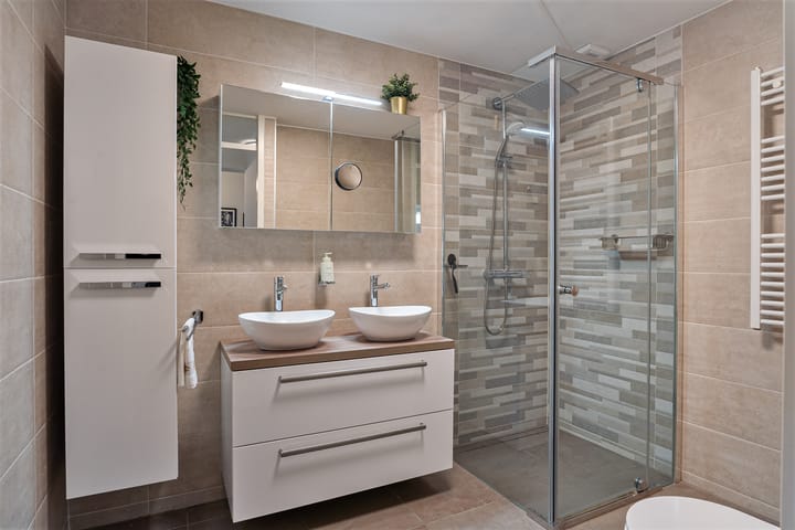 Foto 4 van Van Geenstraat 14