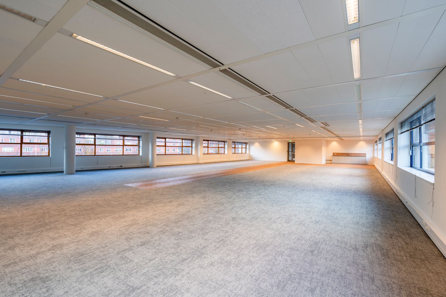 Bekijk foto 3 van Piet Mondriaanplein 15