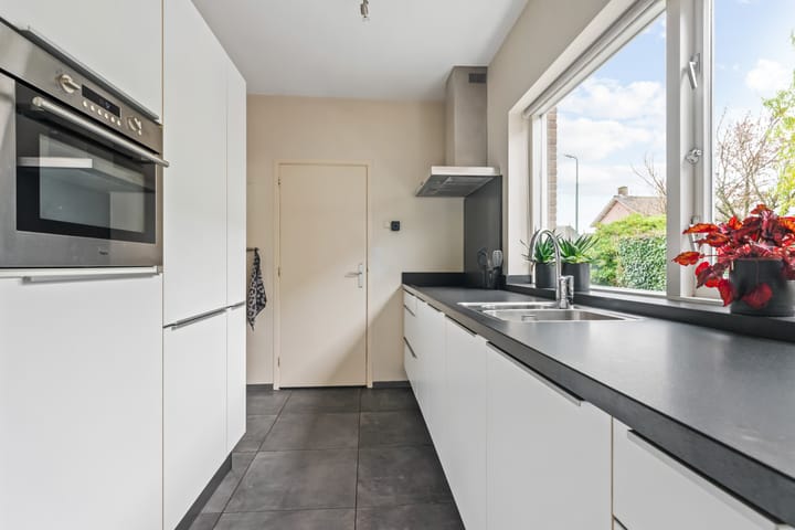 Foto 12 van Pastoor van Delftlaan 3