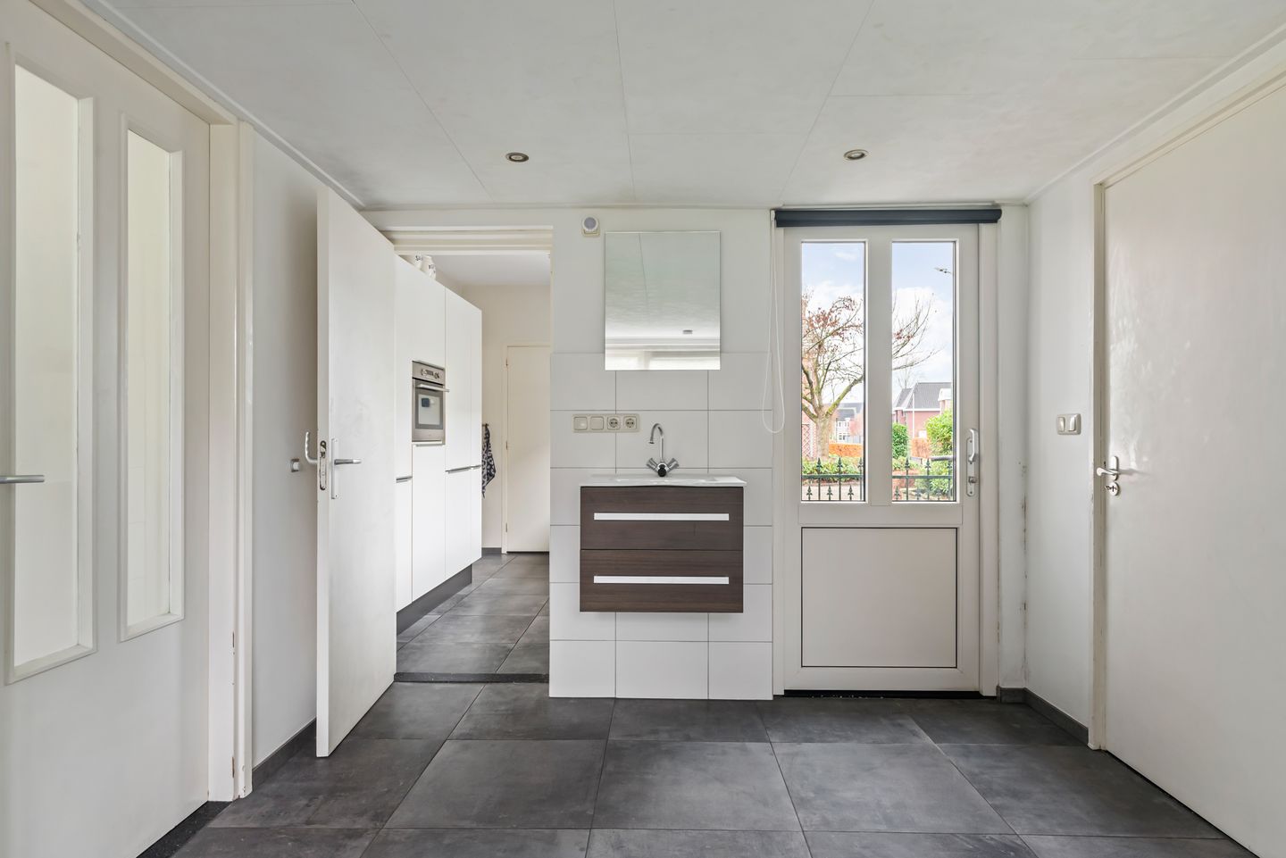 Photo 14 of Pastoor van Delftlaan 3