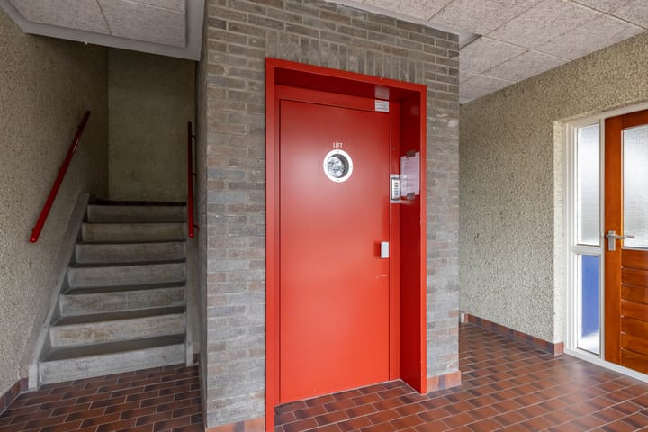 Photo 9 of Aart van der Leeuwlaan 72