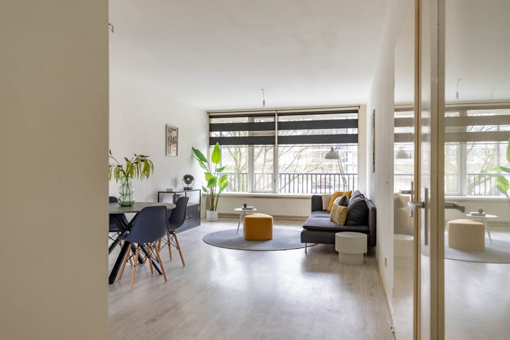 Photo 13 of Aart van der Leeuwlaan 72