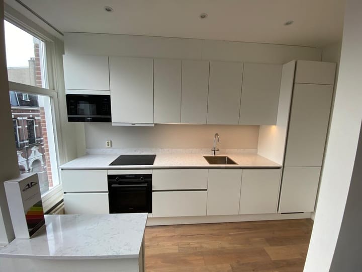 Foto 2 van Van Eeghenstraat 10-2