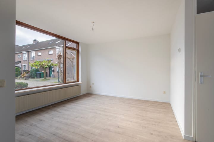 Photo 15 of Schepen van Hemerthstraat 46