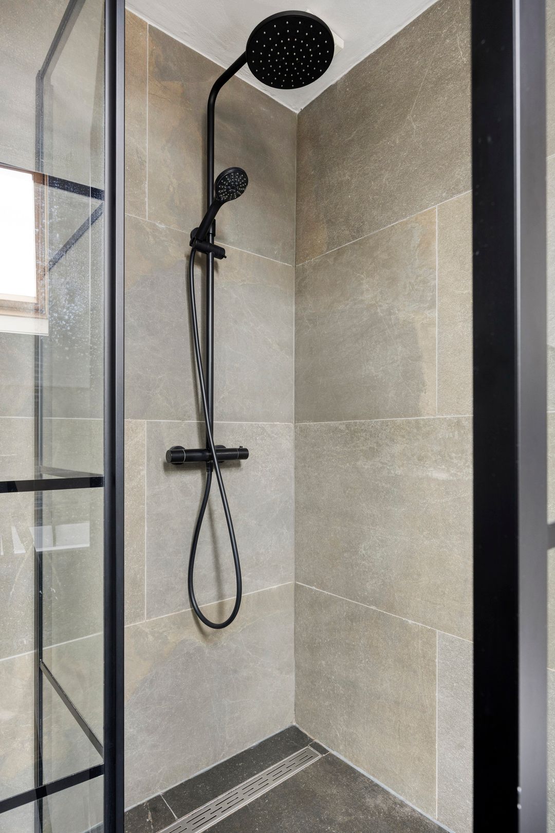 Photo 32 of Prins van Luikstraat 37