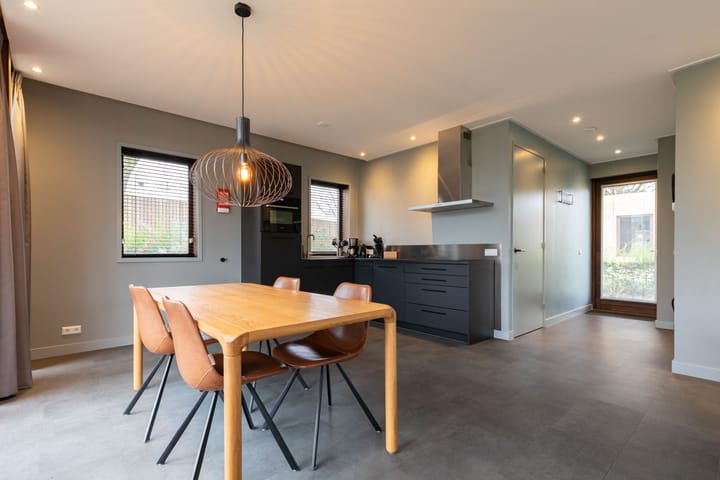 Foto 11 van Varelseweg 211-0363