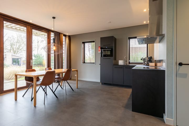 Foto 14 van Varelseweg 211-0363