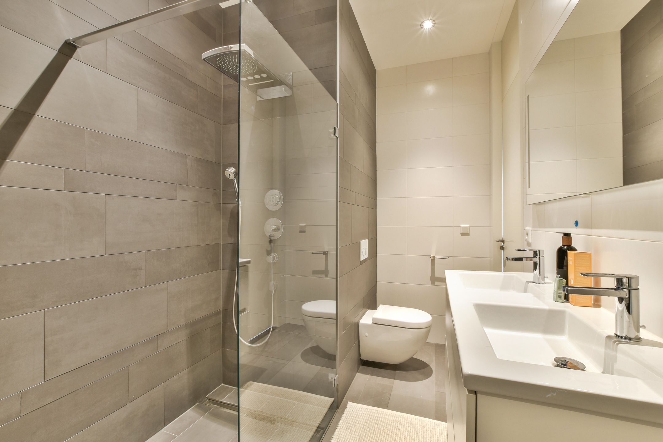 Foto 21 van Gustav Mahlerplein 203