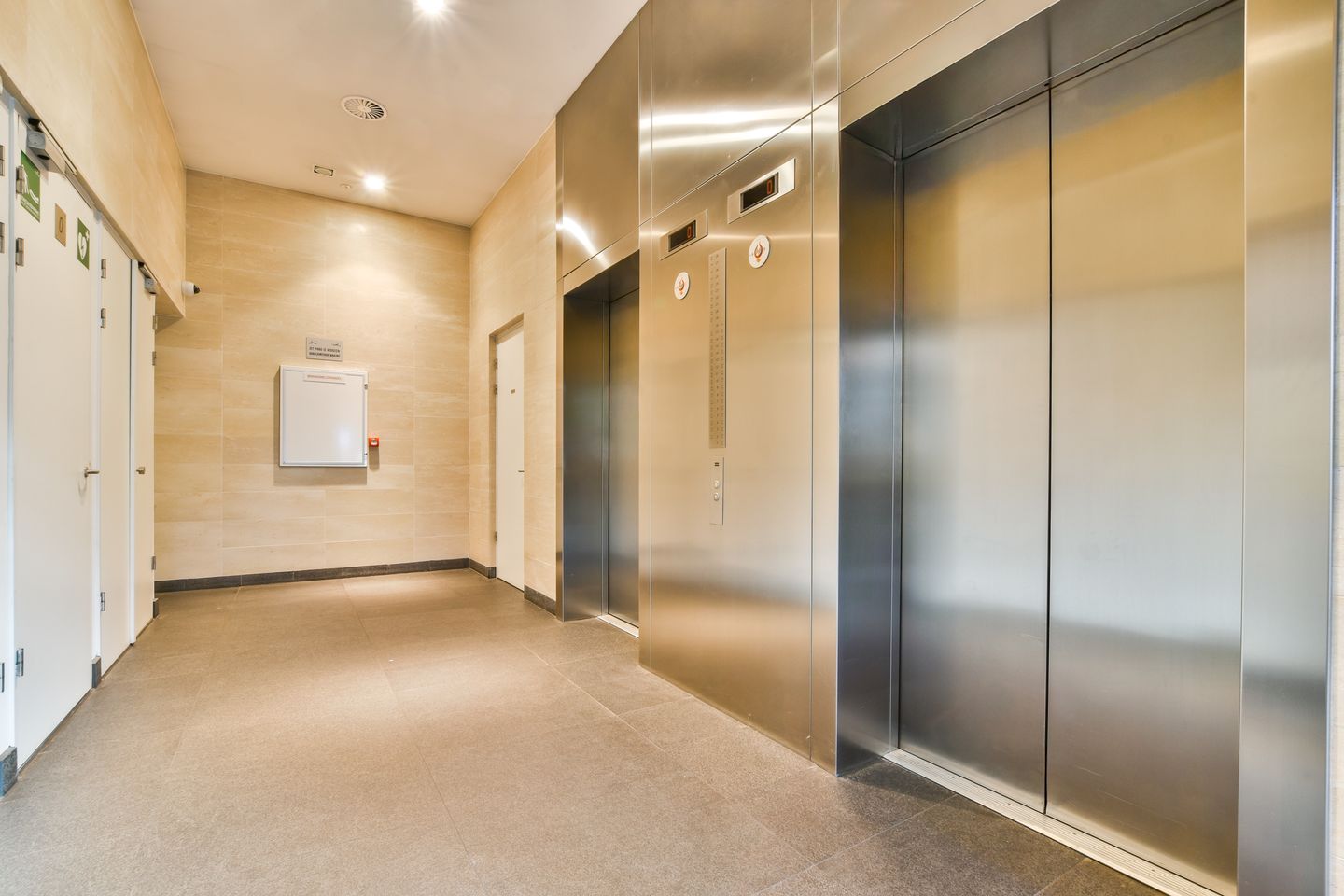 Foto 29 van Gustav Mahlerplein 203