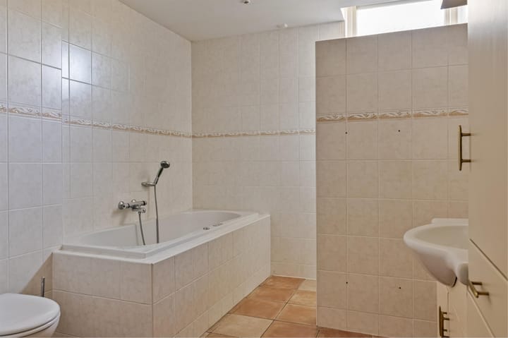 Photo 9 of Hoofdstraat 52