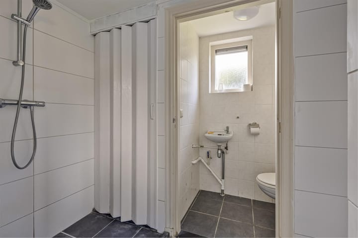 Photo 31 of Hoofdstraat 52