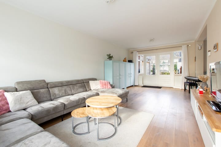 Foto 6 van Agnes Huijnstraat 20