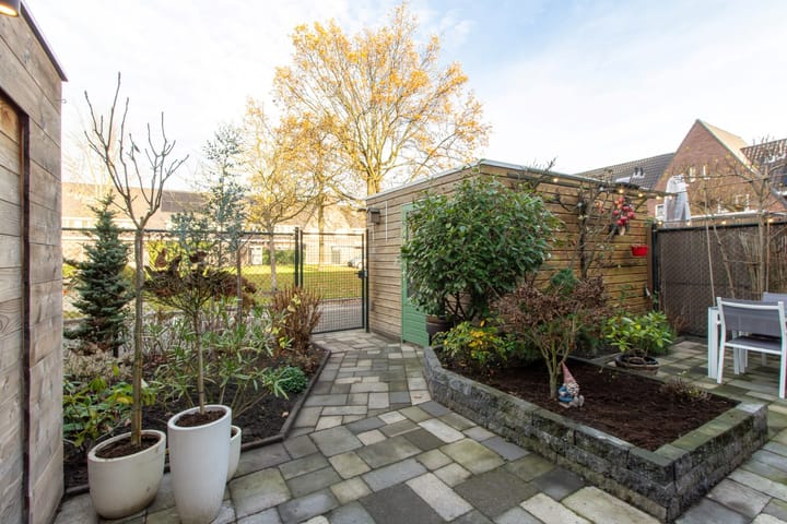 Foto 44 van Agnes Huijnstraat 20