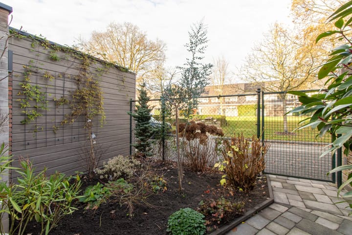 Foto 45 van Agnes Huijnstraat 20