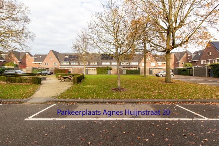 Foto 46 van Agnes Huijnstraat 20