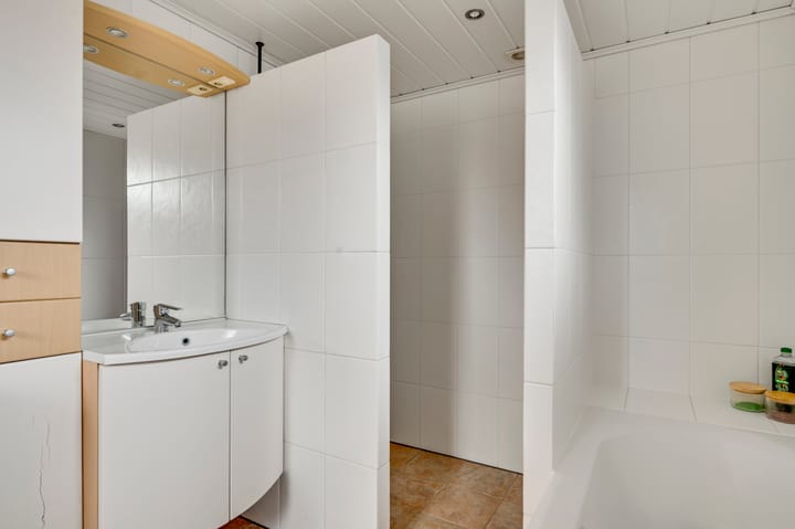 Photo 26 of Sint Willibrordusstraat 20