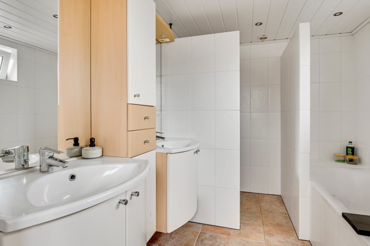 Photo 27 of Sint Willibrordusstraat 20