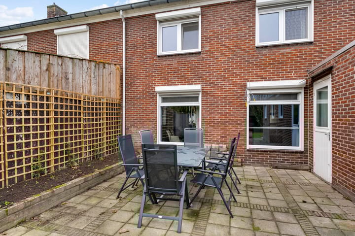 Photo 39 of Sint Willibrordusstraat 20