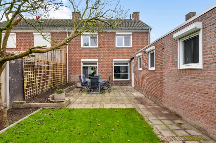 Photo 40 of Sint Willibrordusstraat 20