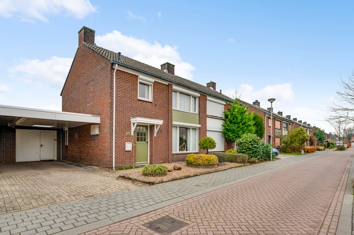 Photo 43 of Sint Willibrordusstraat 20