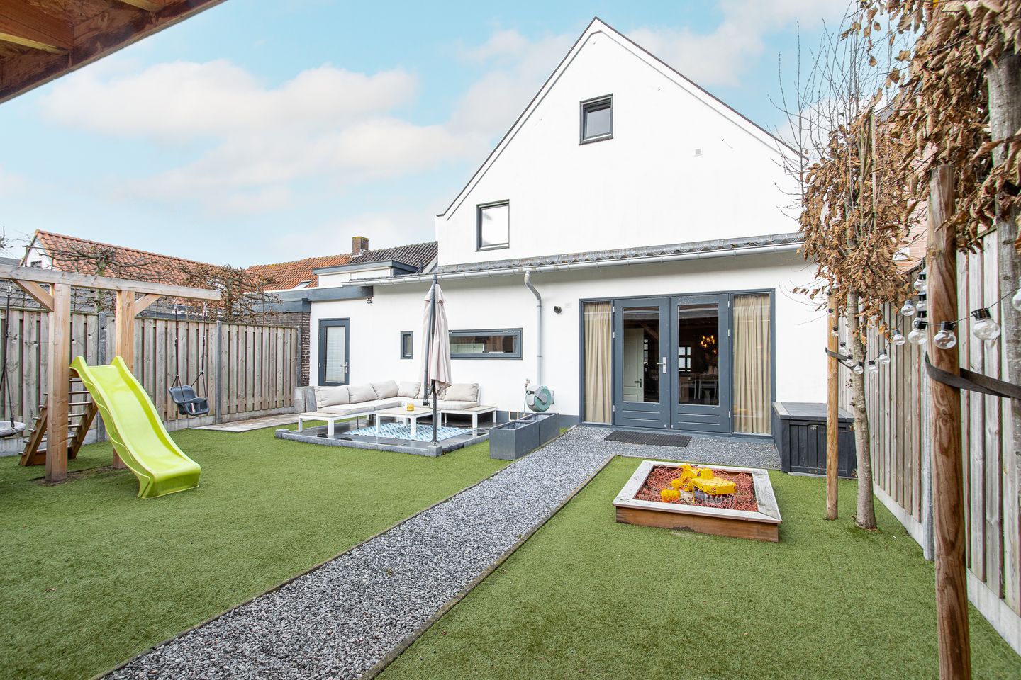 Foto 50 van Graaf Ansfriedstraat 1-A