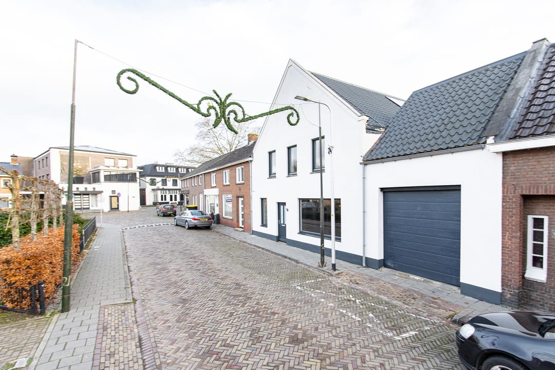 Foto 58 van Graaf Ansfriedstraat 1-A