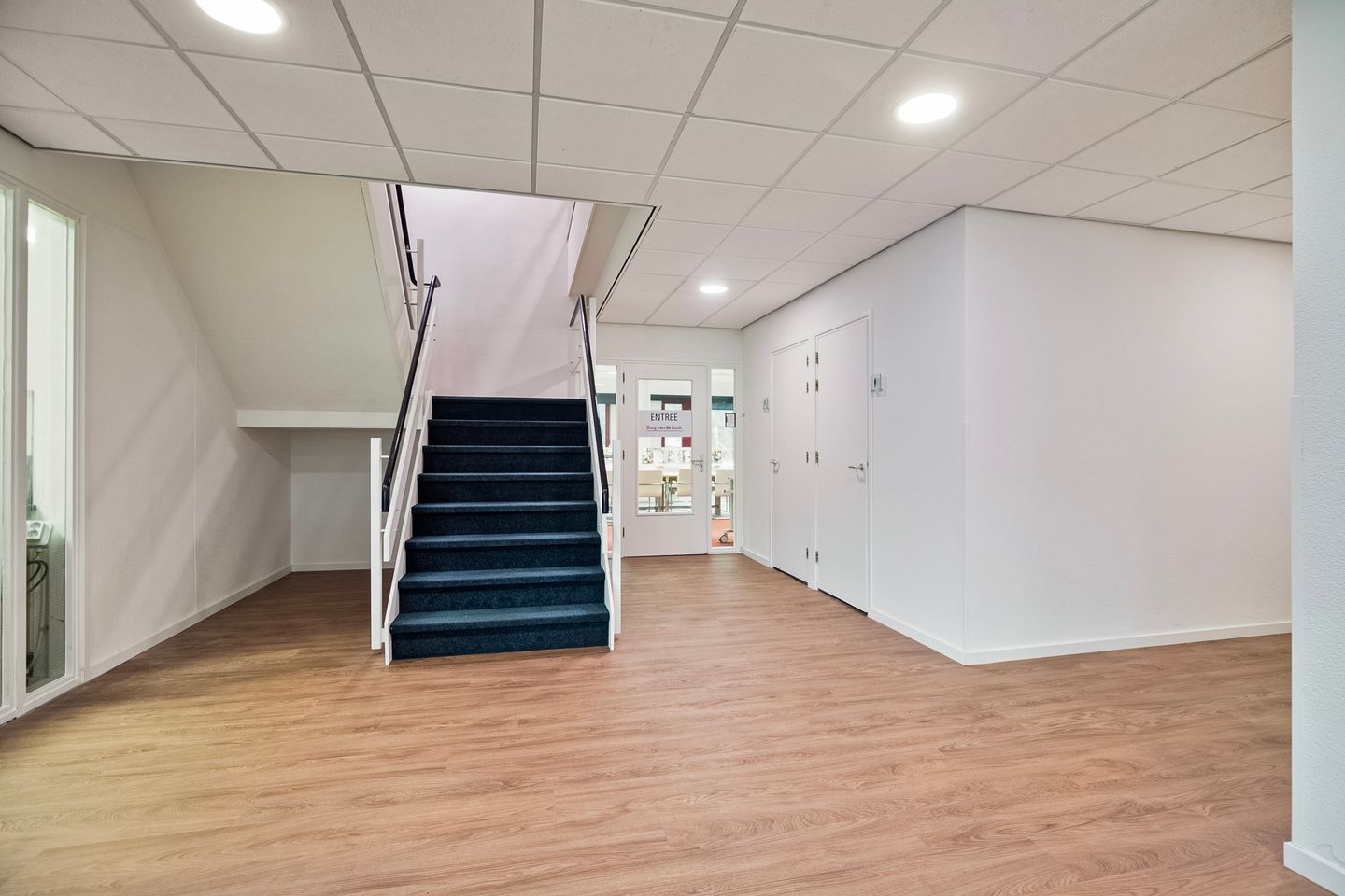 View photo 5 of Dokter van Deenweg 104
