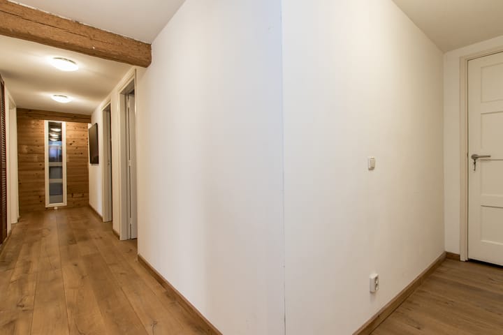 Photo 44 of Koningin Emmastraat 4