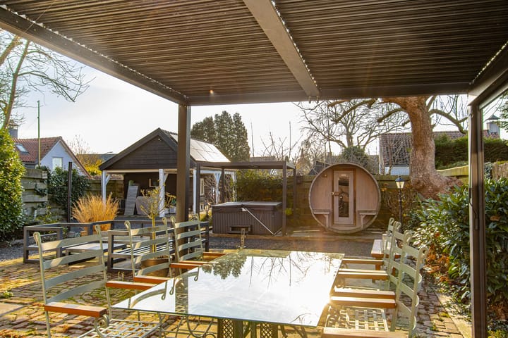 Photo 55 of Koningin Emmastraat 4