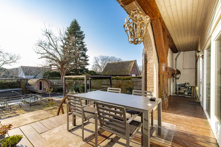 Photo 60 of Koningin Emmastraat 4