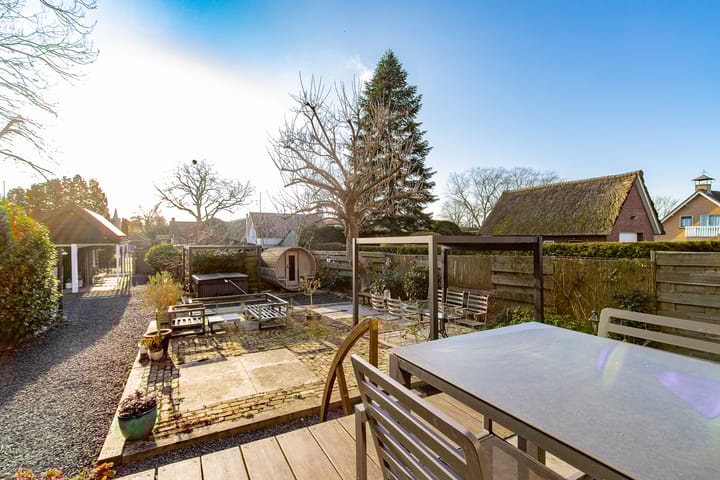 Photo 62 of Koningin Emmastraat 4