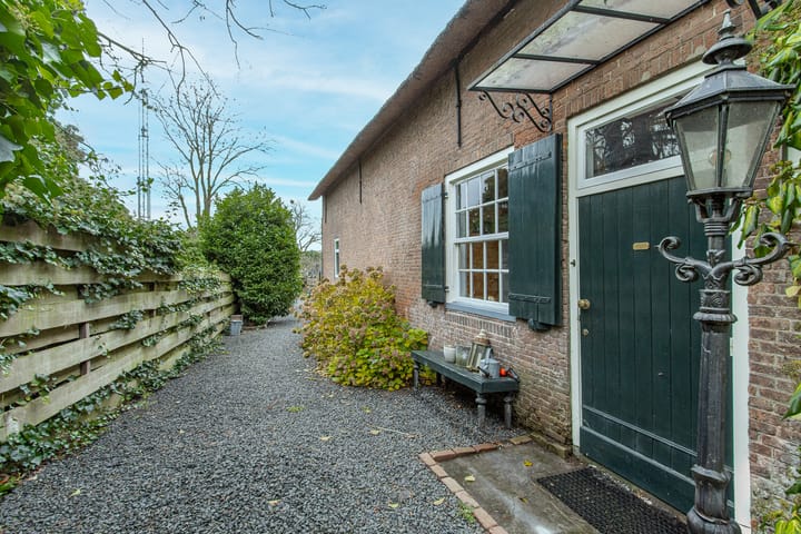 Photo 65 of Koningin Emmastraat 4