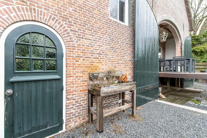 Photo 67 of Koningin Emmastraat 4