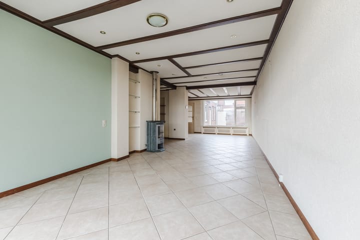 Photo 3 of Vezelstraat 15