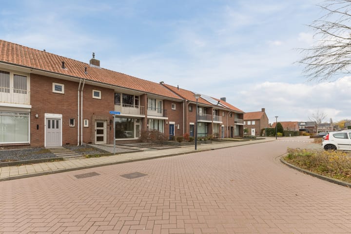 Photo 38 of Vezelstraat 15