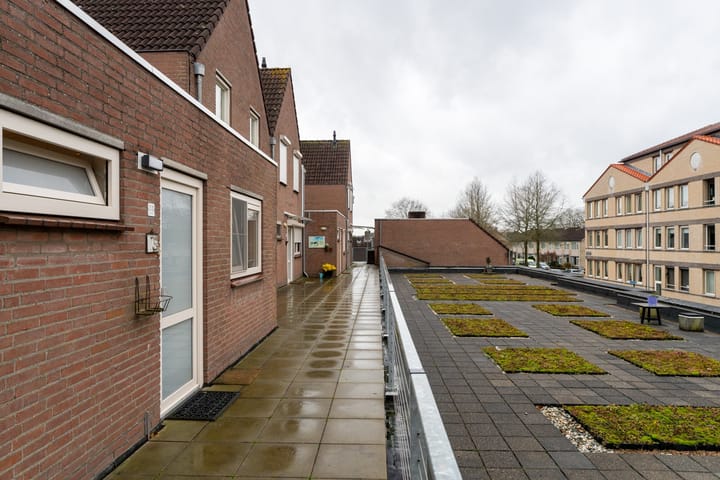 Foto 9 van Oranjeplein 59