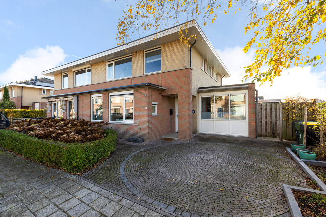 Foto 1 van Van Barrylaan 23