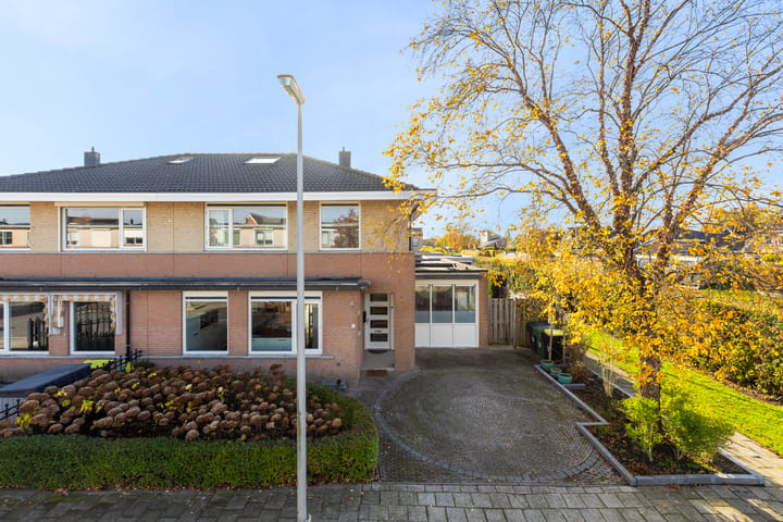 Foto 2 van Van Barrylaan 23